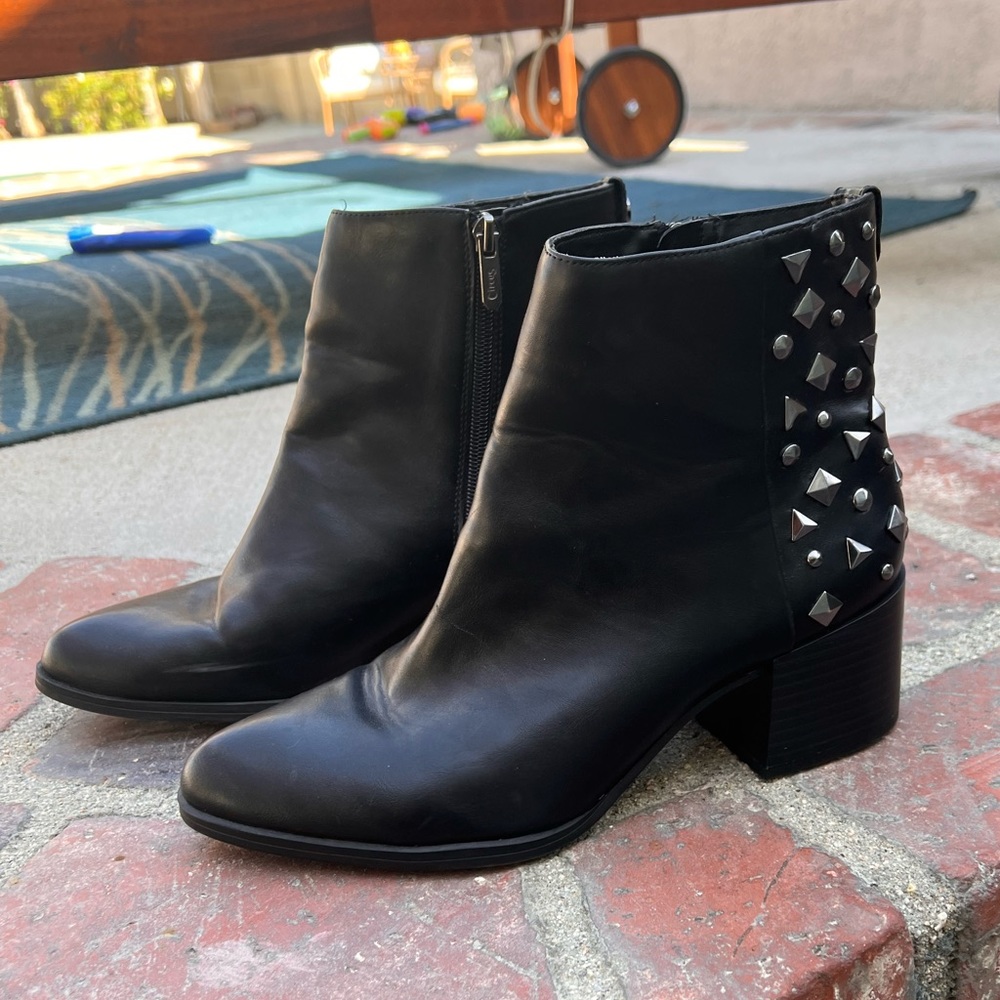 Ankle Boots with studs